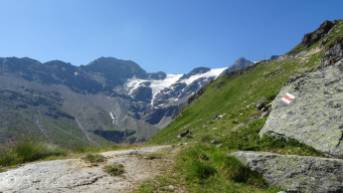 7 Mont de l'Etoile (L) and Vouasson glacier